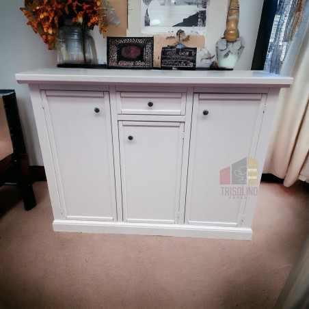 Credenza in legno Shabby con zoccolo